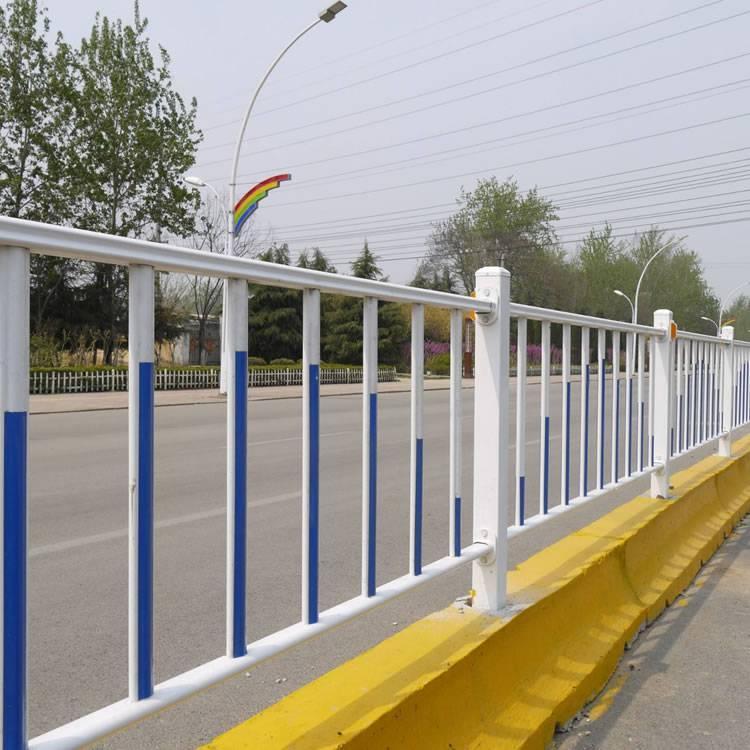 南京交通護(hù)欄網(wǎng) 道路護(hù)欄網(wǎng) 市政道路隔離網(wǎng)